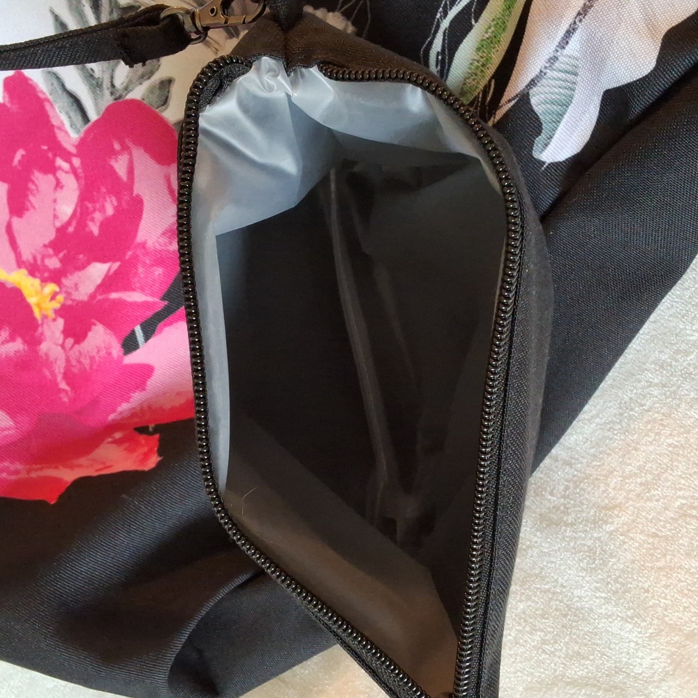 Calia by Carrie Underwood Canvas Swim Tote NWT! - Picture 7 of 11